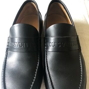 Louie Vuitton Black Leather Loafers US size 6.5